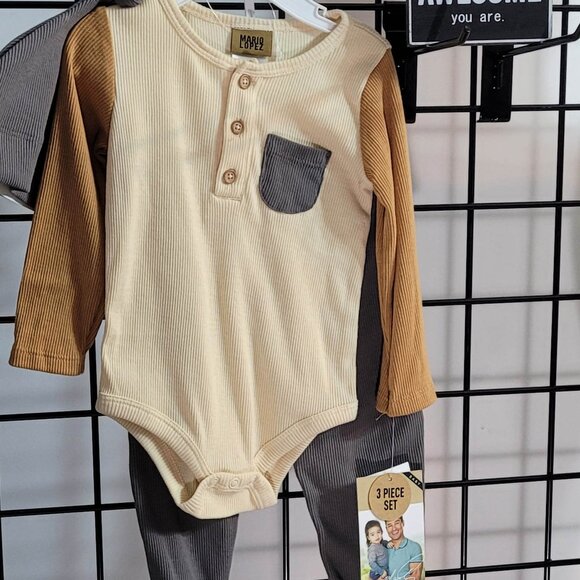 Mario Lopez Baby 3-Piece Set - Stylish Bodysuit and Pants for Newborns (0-3M) - Picture 9 of 9